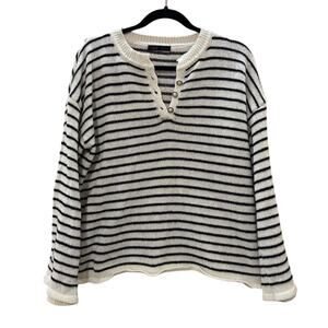 Shein Black White Striped Button Front Sweater Women’s M‎ Soft Knit Pullover